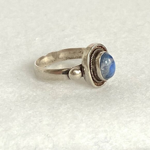 Sterling Silver 925 Blue Flash Oval Bezel Set Labradorite Feldspar Ring Sz 6.25 - Picture 6 of 16